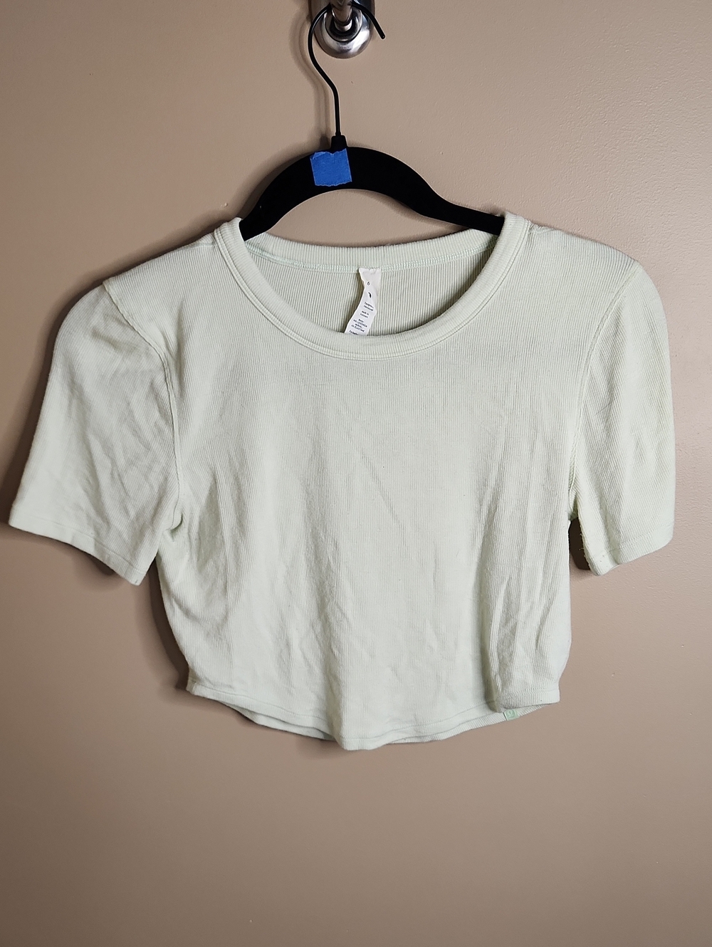 Lululemon Hold Tight Cropped T-Shirt In Yellow. Size 6. #W3GS1S